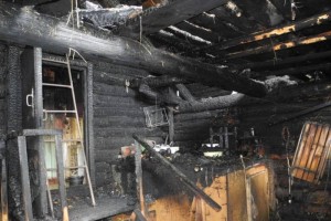 Фото с зади дома