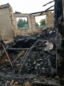 СРОЧНО нужна помощь кошкам-погорельцам из приюта - nebp1eXGgBM.jpg