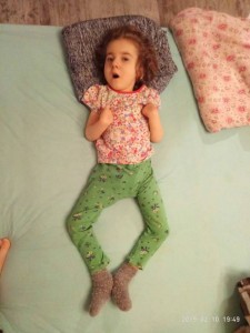 Помогите Девочка Арина 4 года. Диагноз ДЦП и эпилепсия. - ZHJYOfNQ6-k.jpg